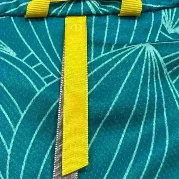 Lole Jacket Women’s Medium Water Resistant Hooded Full Zip Parka Cinch Waist - Picture 11 of 16